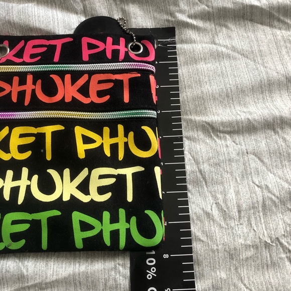 NWOT Shoulder Bag..Robin Ruth Brand - Picture 6 of 9